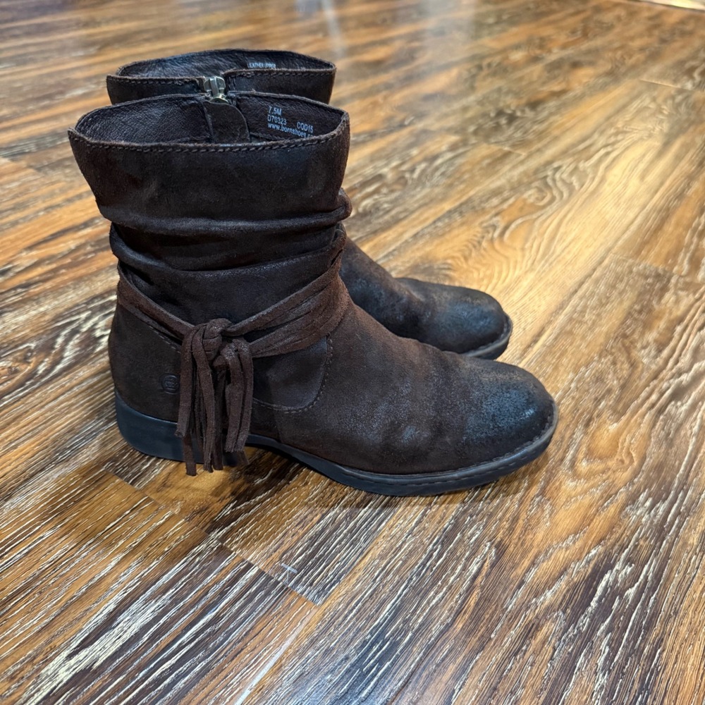 Born 7.5M Ankle Boots Womens Brown Distressed Leather Fringe Zipper D70323